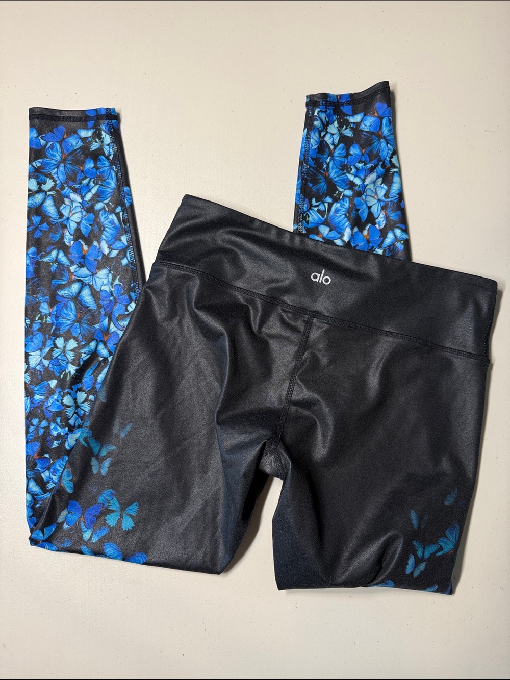 Alo Yoga Airbrush Black Blue Butterfly Gradient Leggings Medium